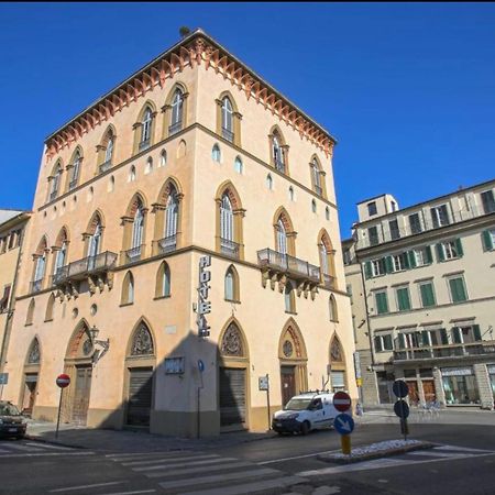 Palazzovilla Historic Building Luxury Suite ฟลอเรนซ์ ภายนอก รูปภาพ