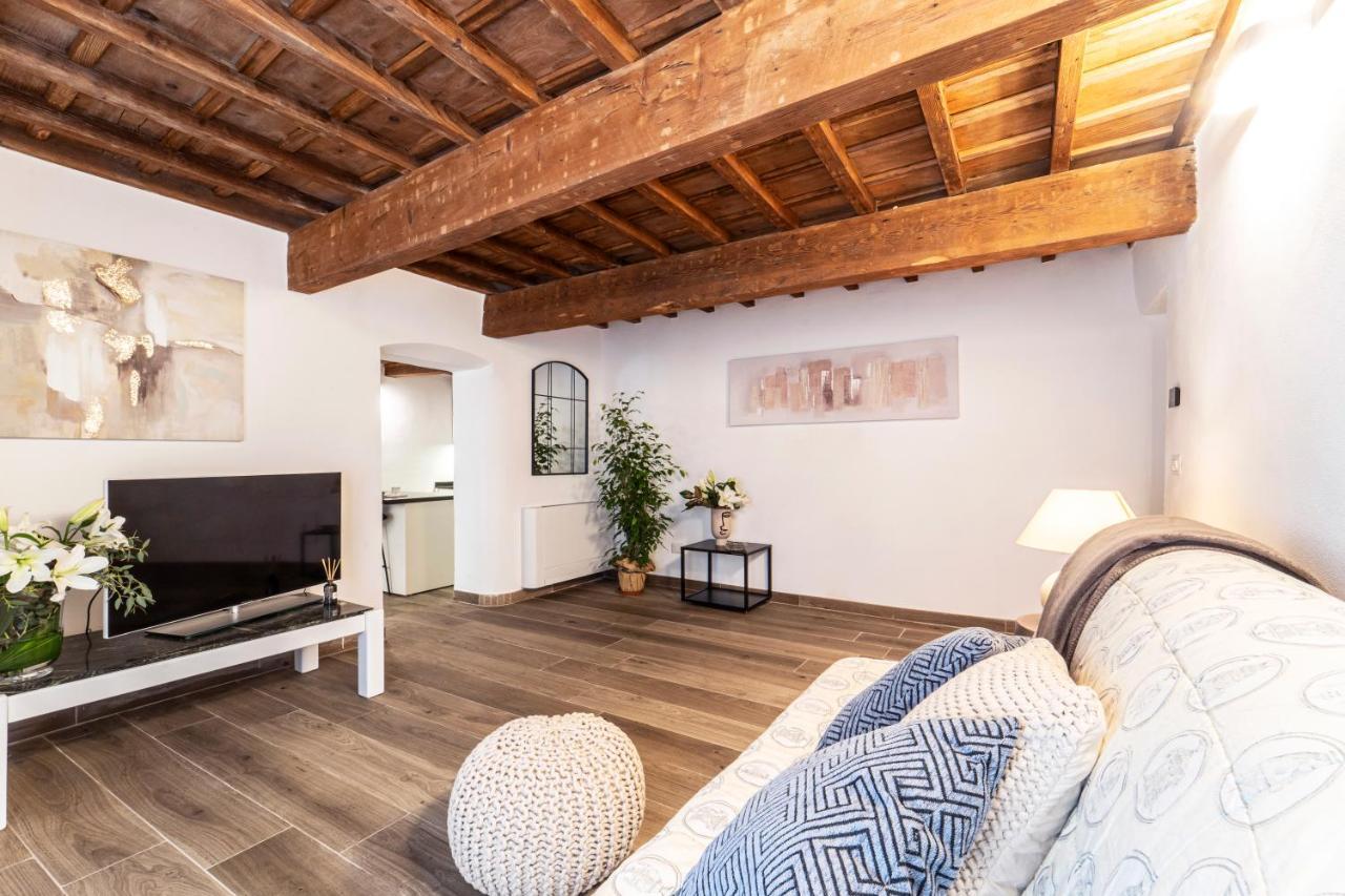 Palazzovilla Historic Building Luxury Suite ฟลอเรนซ์ ภายนอก รูปภาพ