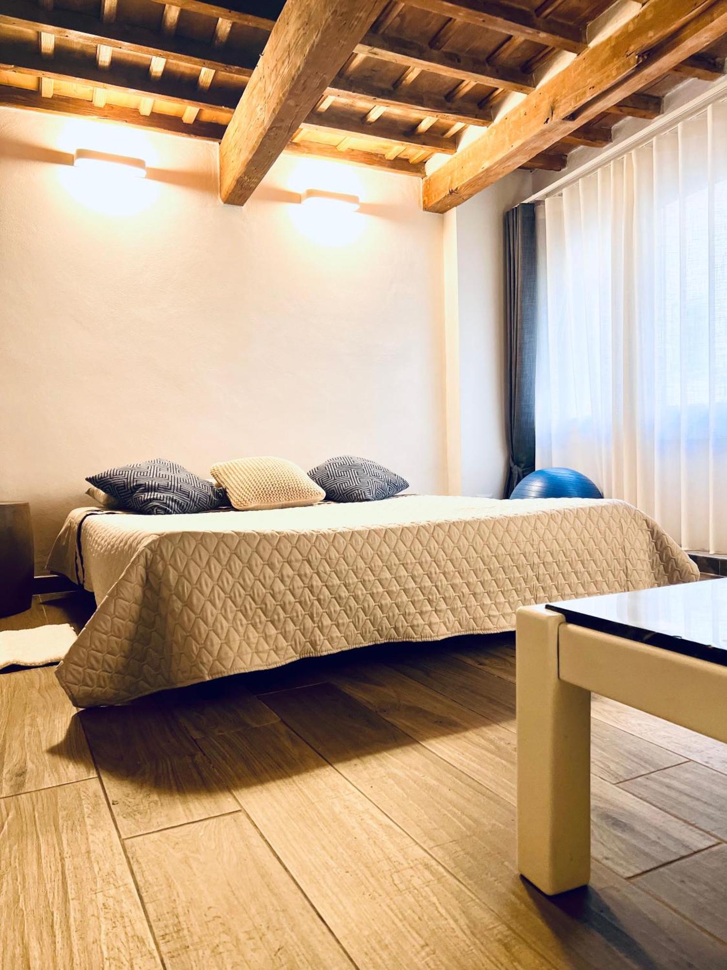 Palazzovilla Historic Building Luxury Suite ฟลอเรนซ์ ภายนอก รูปภาพ